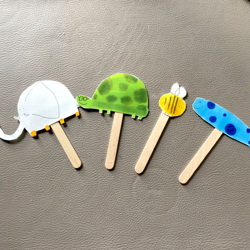 Les marionnettes La girafe à 5 pattes