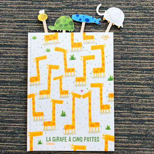 Les marionnettes La girafe à 5 pattes