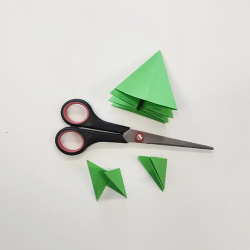 Fabrique tes sapins en origami